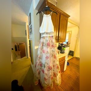 B. Darlin prom dress size 11/12 worn once